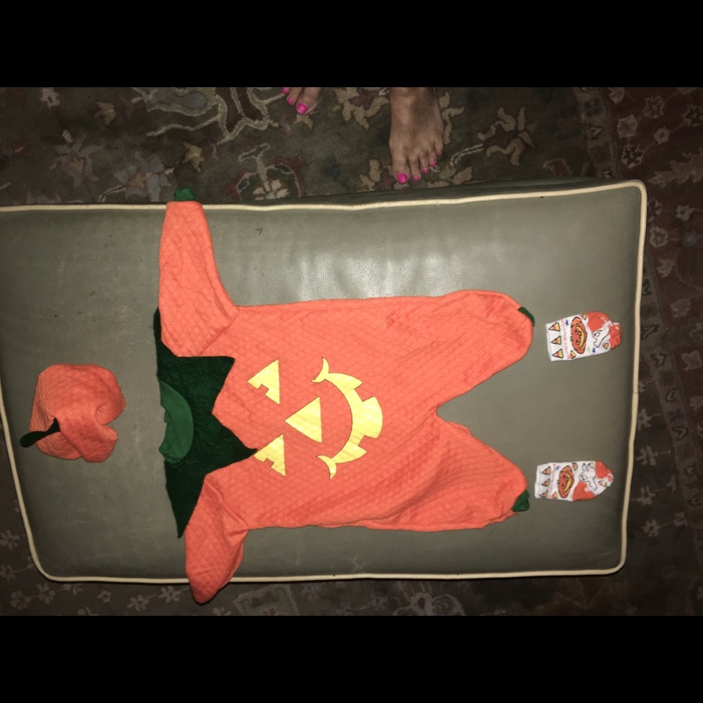 Halloween pumpkin for 3+ months size medium